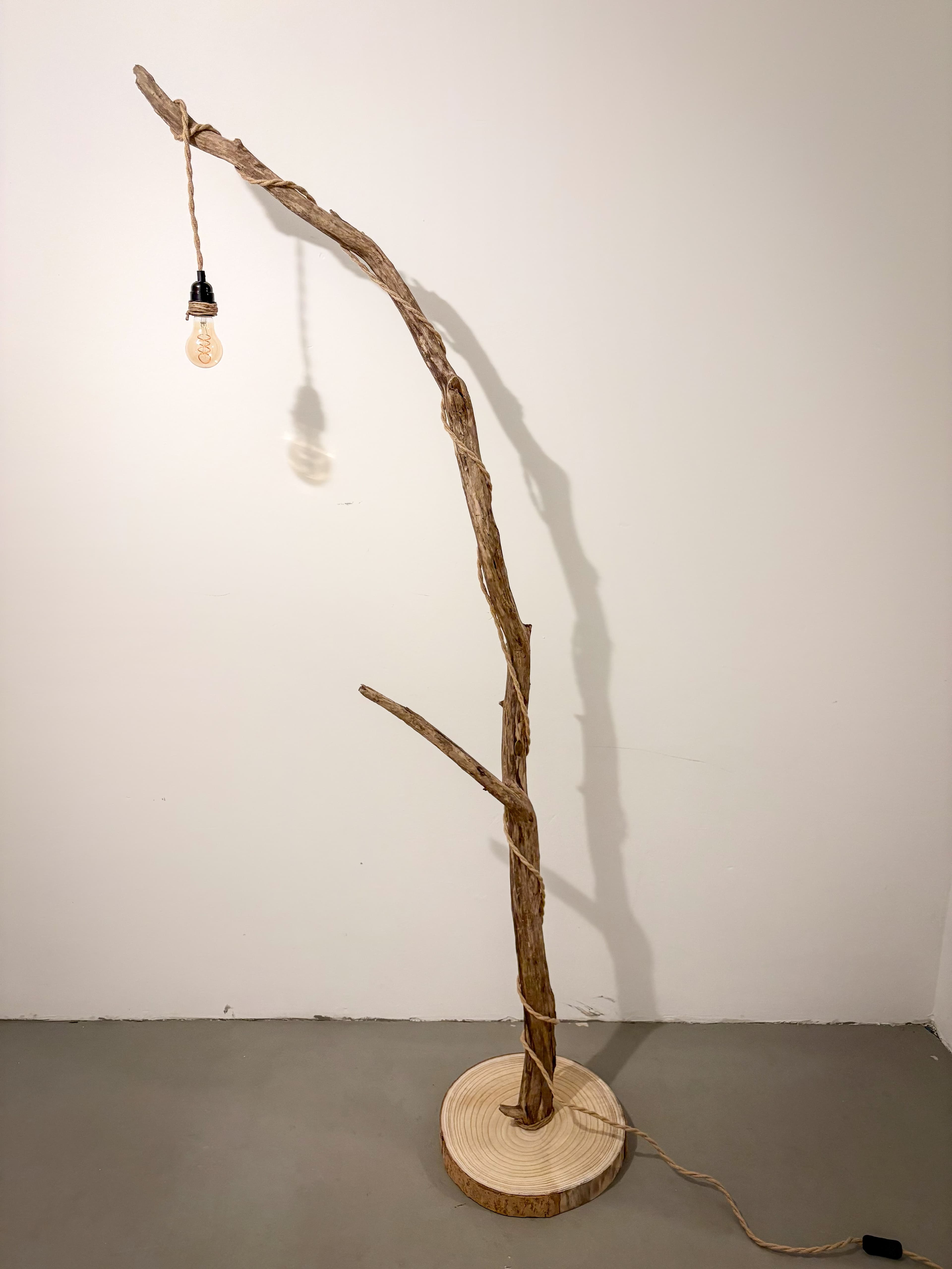 Stehlampe aus Treibholz